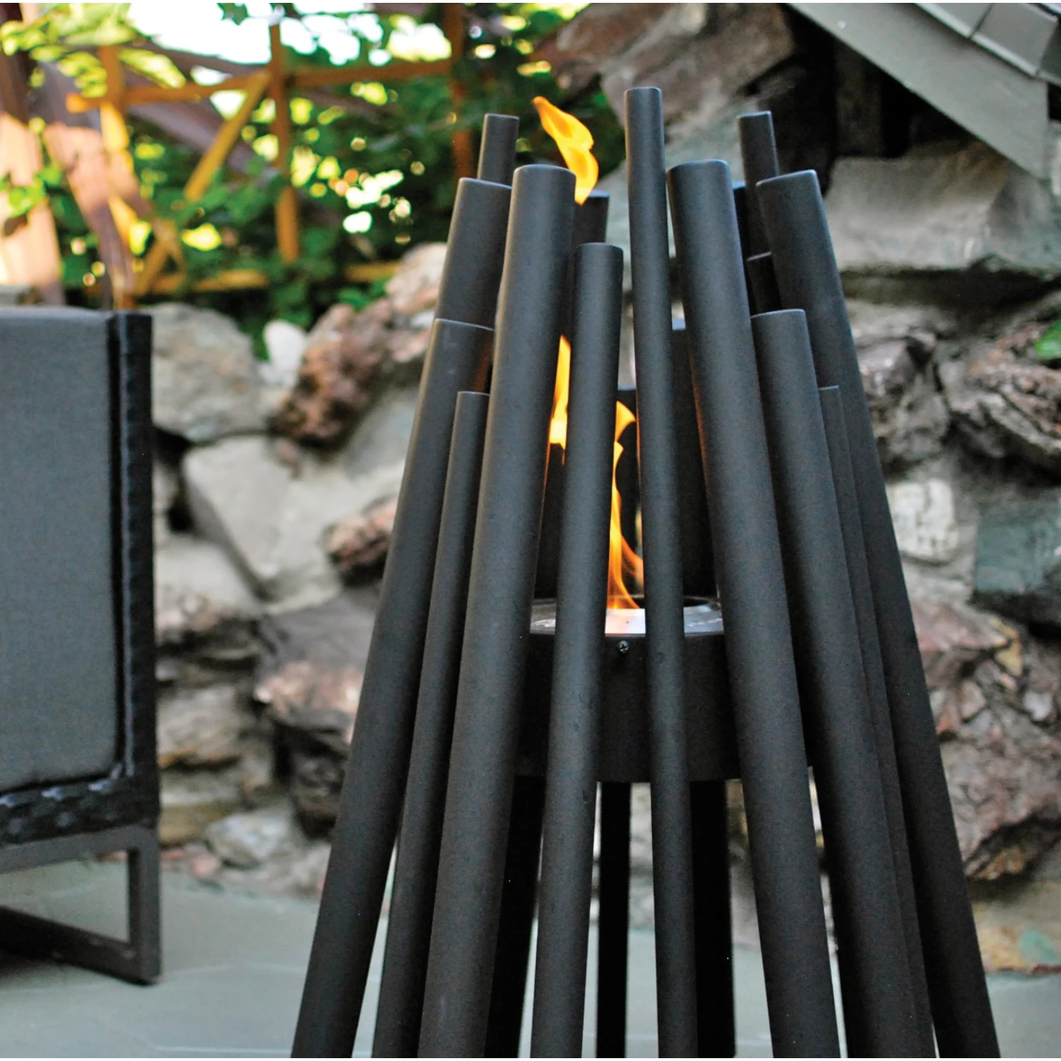 Stix Outdoor - Cheminée au bioéthanol noire pour l’extérieur