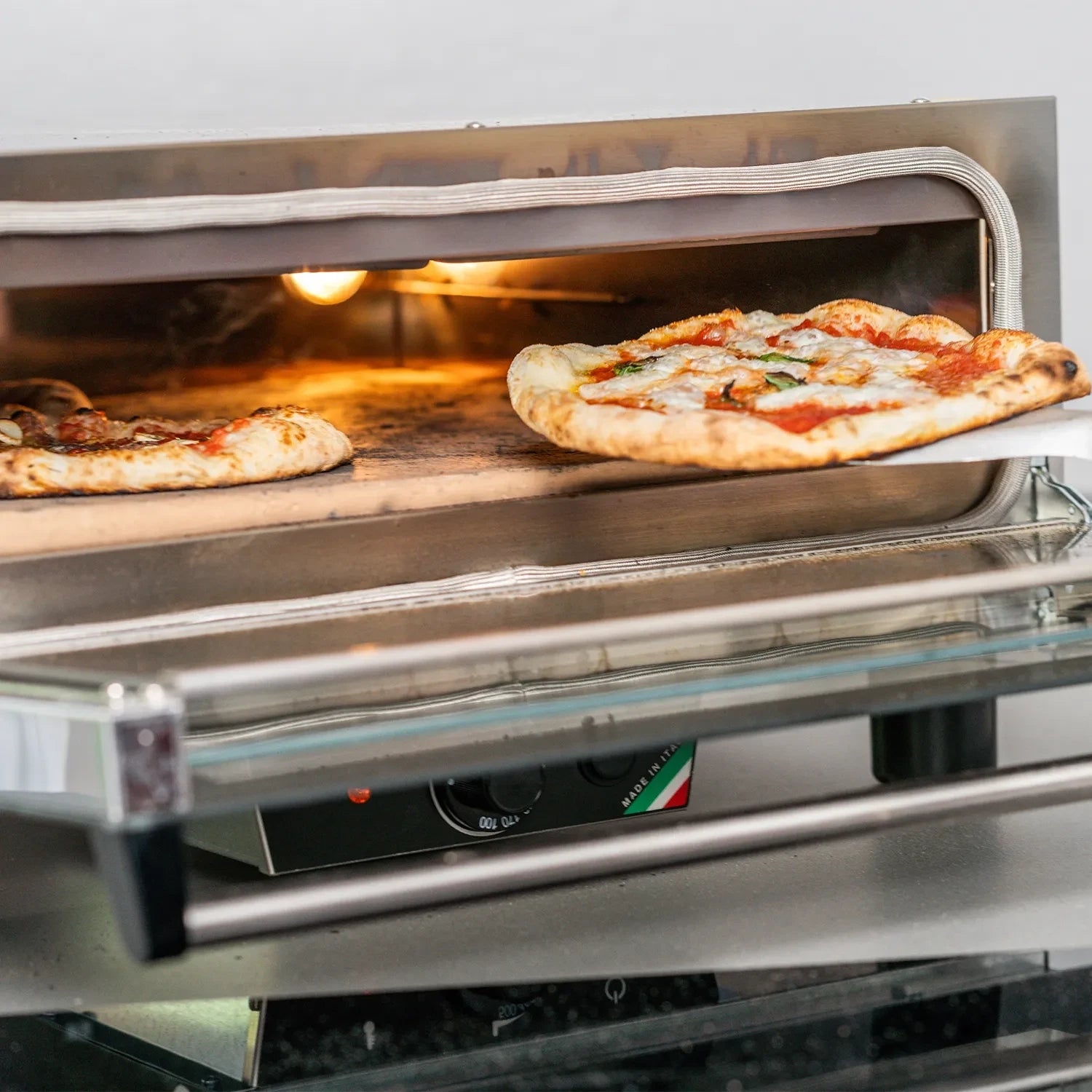 N5 - Four à pizza électrique incluant une pierre Biscotto