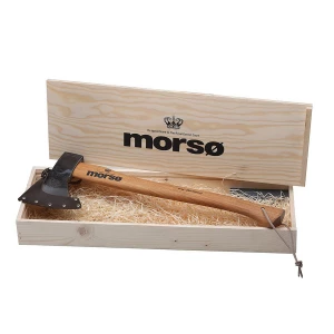 Hache en acier avec manche en bois de Morsø